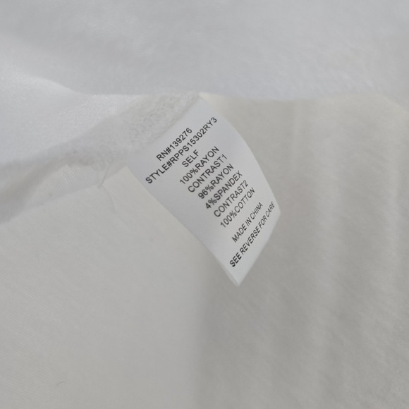 Pale Sky Women's White Sleeveless Blouse Size Medium Crochet Detail Keyhole Back - Picture 6 of 12